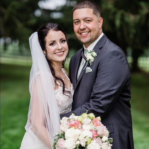 Meet your Posher, Natalie [POSH AMBASSADOR] - Picture 1 of 4